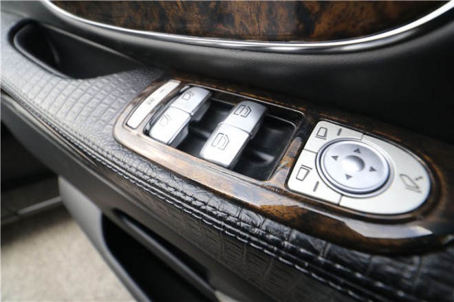 进口Metris奔驰维特斯MS600商务车现车201911191543344569