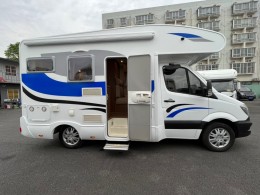 金冠 斯宾特大额头 C型房车