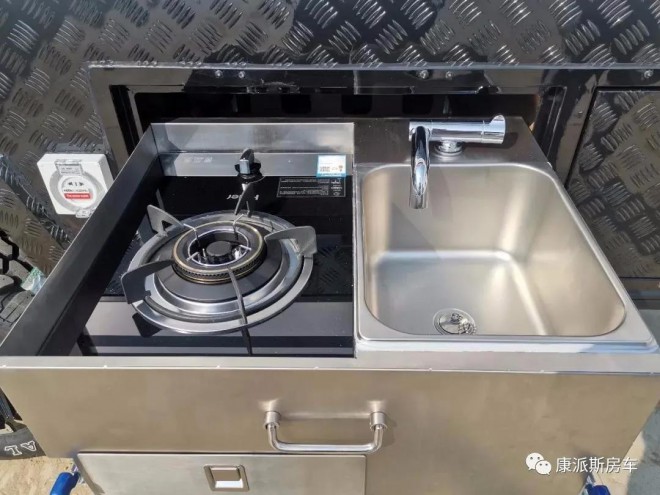 6.5洛阳房车展康派斯房车携高性能越野拖挂CS26、CS05房车亮相5a9b2720ec5348d3bb947894578b55f3