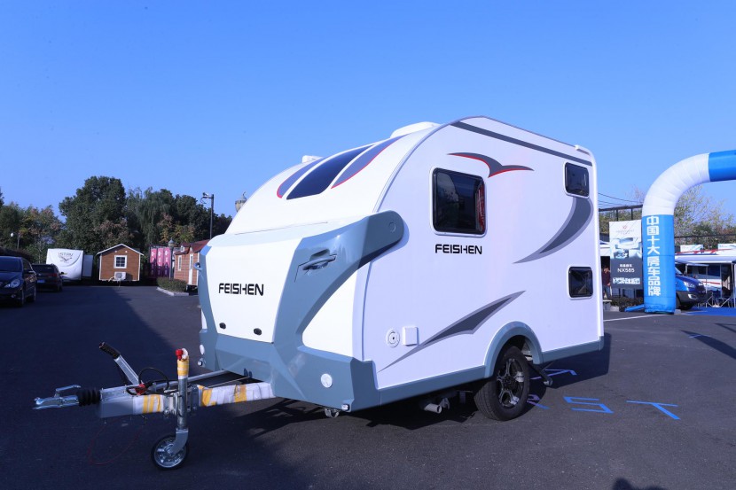 实用主义——飞神9011拖挂式房车（详拍） WLH_6797