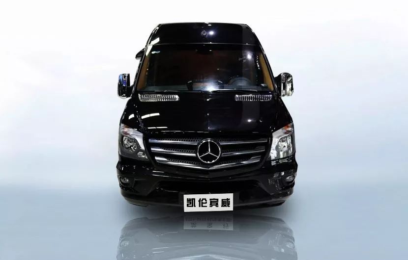 宇通凯伦宾威ZK5042XDW1奔驰斯宾特高端商务房车