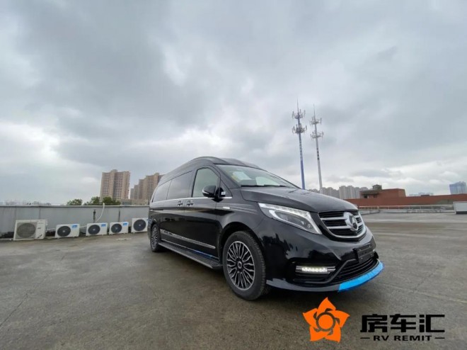 全新奔驰七座九速商务车，高顶全隔，标配空气悬挂！2.jpg