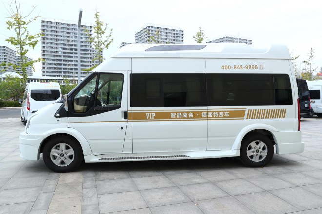 福客特房车2020款逸途异型顶商务房车59.6万元fcf7652ce17648efa389297c50e56779