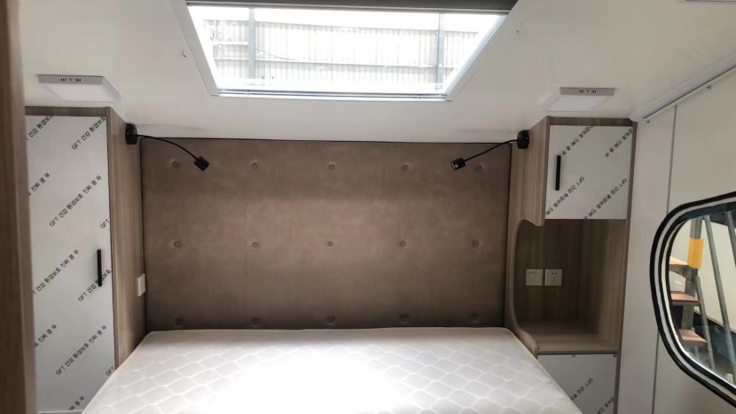 阿科米房车拖挂式G4C，灵活多变，彰显房与车融合！get?code=ZWNjY2JjNTdlNzc3YzA4MzEwMWY1ODE0N2M1NWE1NzcsMTY2MzIzNTk4OTIzNQ==