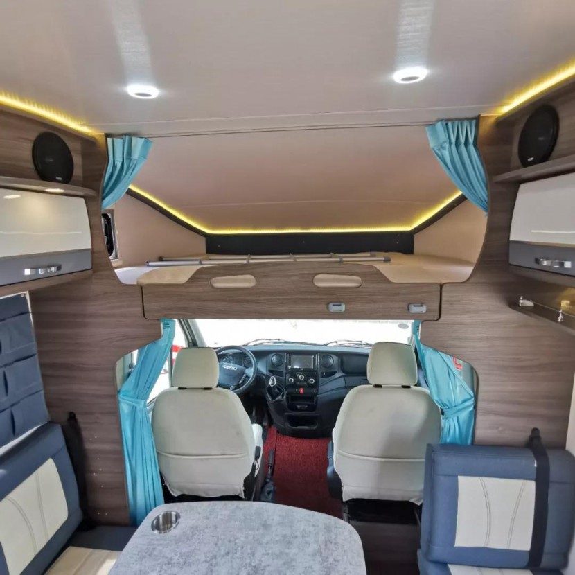 11.23杭州房车展舜宇房车携最新款依维柯C型、现款大通V90B型房车亮相a0a1e2ae259c4de18f49a6448de08057