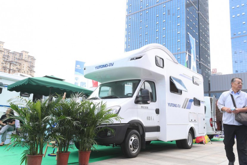 11.23杭州房车展宇通房车即将携市场主流依维柯C型、依维柯B型及可上牌的拖挂房车亮相展会322fda6978c6467d9036bedcd4292e5d