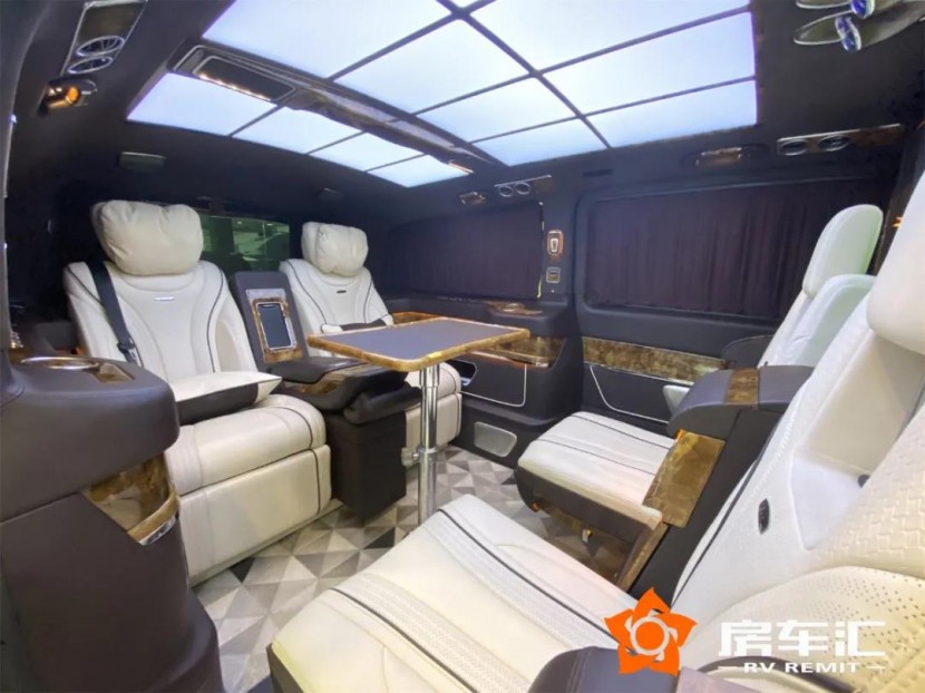 2020款圣母峰巅峰版，黑金四座，镀金立标，语音智能交互，太牛了！19.jpg