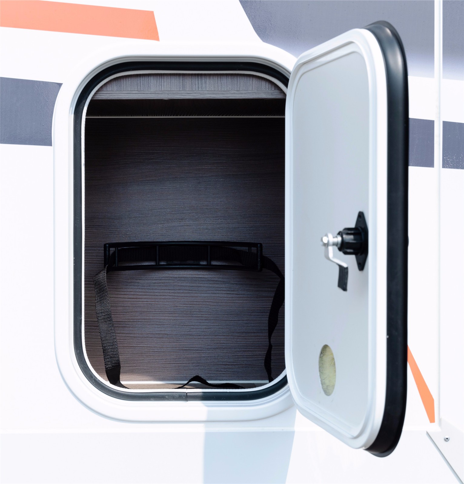 亚特-新daily 2020款尊领dt-c型双拓展行李舱