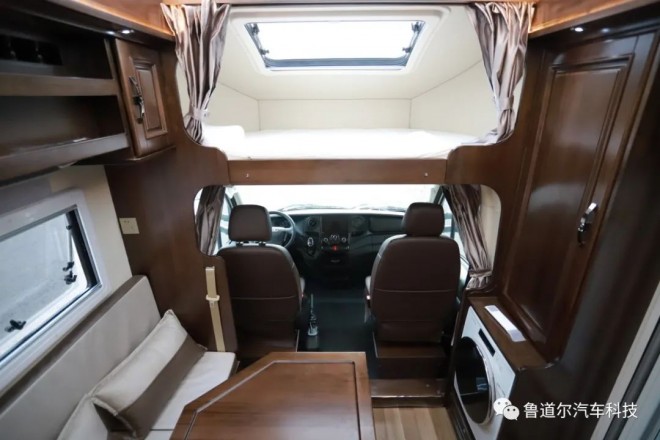9月2日郑州房车展：鲁道尔房车依诺巴赫，在旅途中重拾青葱岁月！4e2014d0cb824c4ab0e39bd423942da9