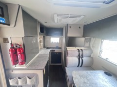 览众房车 2021款自由炮汽油版