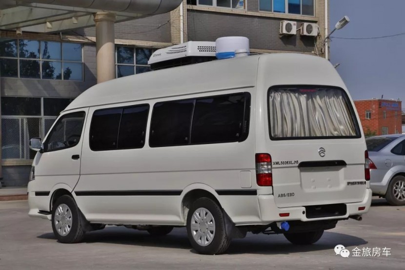 9月2日郑州房车展：金旅房车海狮V5，陪你看不同城市的日落！e8e5c90fe973888b1aa86444ada824cf