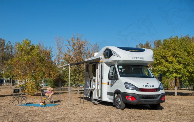 9月2日郑州房车展即将开幕，今天再为大家带来一款中天房车新季风C型房车。800c963c8454394498b0489a2ad5c88c