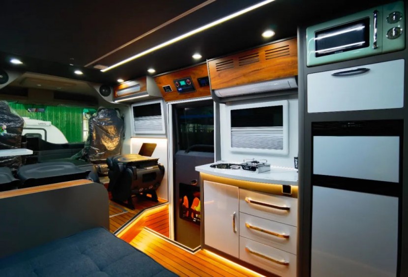 将量身定制进行到底，硬派越野房车东风挑战者“特定版”，9月2日郑州房车展，与您不见不散！ff5d8930b8062a2c351a9c1cba6af381