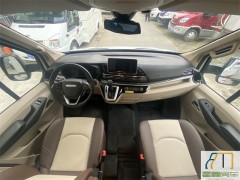 上汽大通MAXUS房车 2022款V100双拓山居版