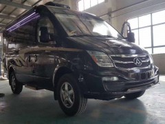 卫航 2018款大通V80短中（小熊系列）