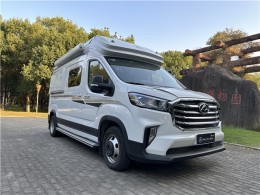 上汽大通 23V90 B型升顶房车