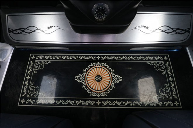 进口Metris奔驰维特斯MS600商务车现车201911191543349180