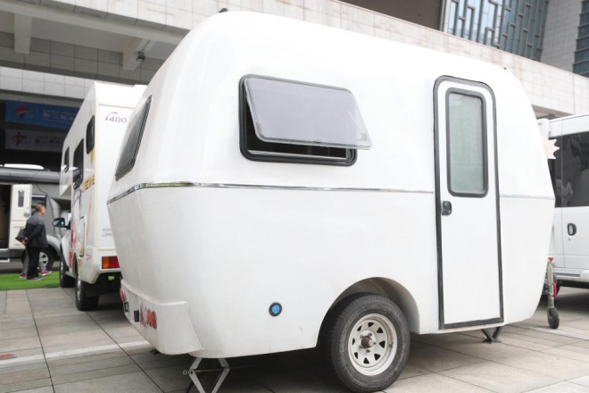 11.23杭州房车展双景房车再推出多款经济实惠可上牌拖挂、B型、C型房车给广大消费者cddb3581f28c4164b53ad173e00f88be