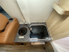 上汽大通 MAXUS RV80B型房车
