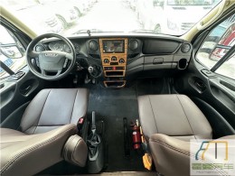 依维柯 2018款依维柯中意极致双拓展C型房车