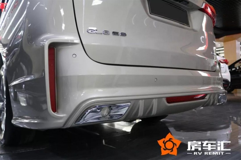 雅典娜版别克GL8商务车，改装后30来万气场翻倍！5.jpg