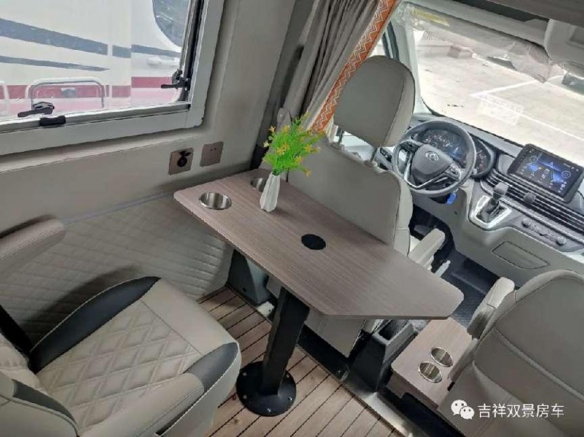 9月2日郑州房车展，吉祥双景大通V90B型商旅房车，吉祥如意聚华夏，良辰美景知几何！150b3753dba0154aaefb7354fddebae4
