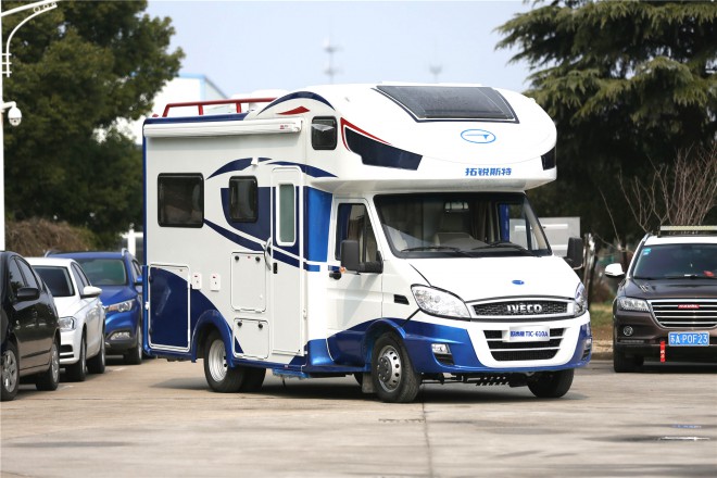 拓锐斯特依维柯C型欧尚版TIC-610A 53.8万起 2E1A3139