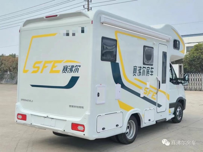 赛沸尔依维柯C型房车无拓纵床版——错过太多，别再错过与赛沸尔一起游览山河！2e8227fc8450f79aecad96de34012229