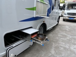 2019款阿娜亚依维柯欧胜C型小额头房车 依维柯