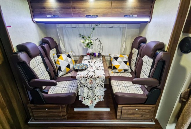 拓锐斯特房车：当有人说你太能“装”？