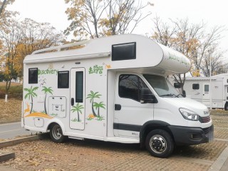 巨威房车 2021款依维柯国六横床版