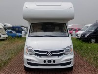 爱旅途房车大通C型时尚版旅居房车 31.8-41.8万元