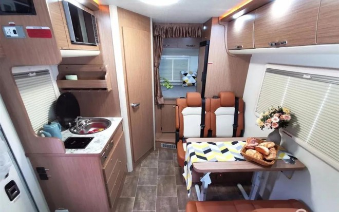 6.5洛阳房车展拓锐斯特房车携“2020款蓝色风暴”全面亮相f6bddbf131e94565abbe80c090bfce95