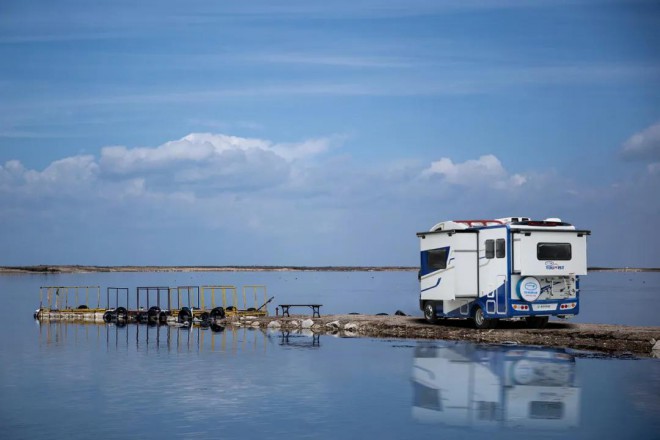 拓锐斯特房车：放慢生活的脚步，给自己一个“慢一点”的理由b302ddf6aebf4bba8b8903c45d8bb8ff