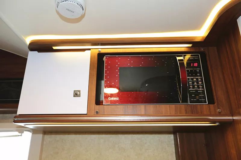 宇通房车：国产依维柯双拓的魅力，岂止是大空间？