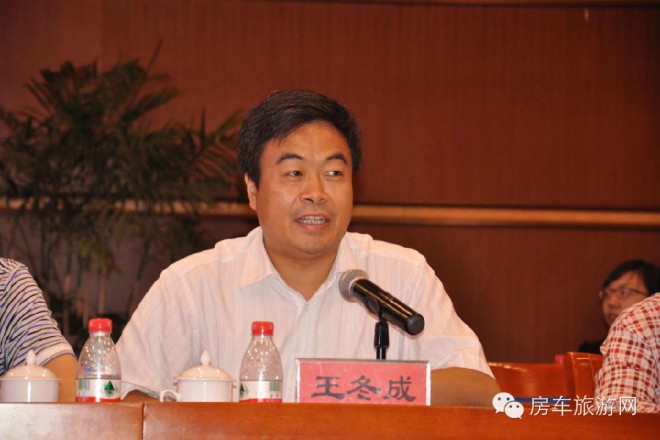 中汽协叶盛基秘书长出席2014中国（鹤壁）电子信息汽车电子电器产业发展合作交流会