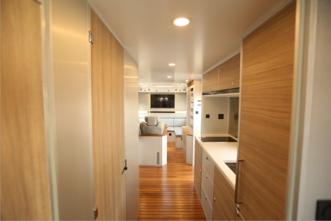 德野诺玛迪森“领航者M”：驭山逐海，擎天撼地