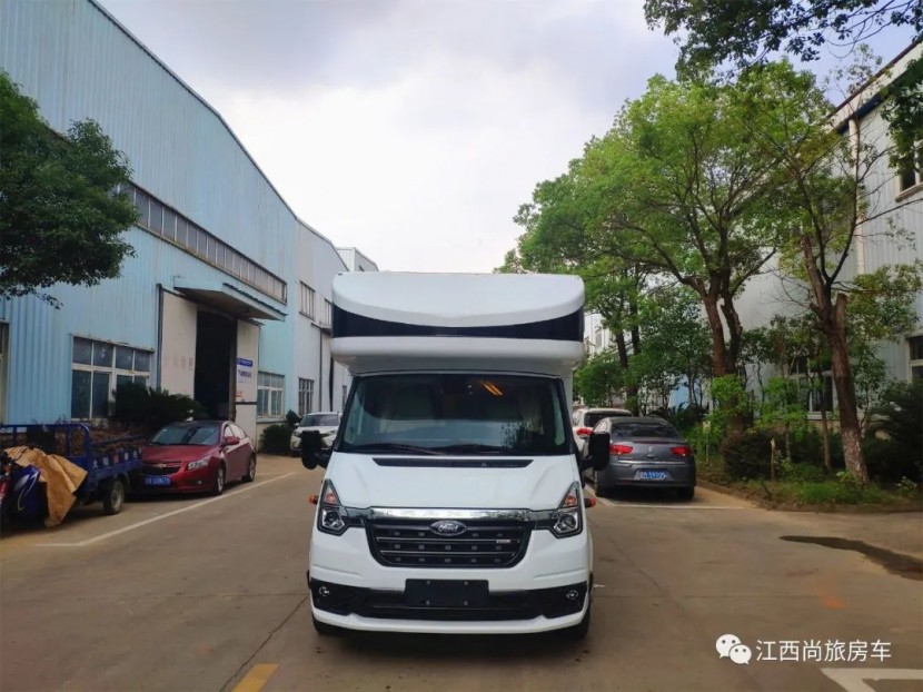 9月2日郑州房车展，尚旅福特新世代C型房车，旅行新风尚，远游越山川！8896d574011f2462ad0f9fd4f94a0bbe