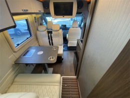 上汽大通 22 款神狐大通V90  B型房车