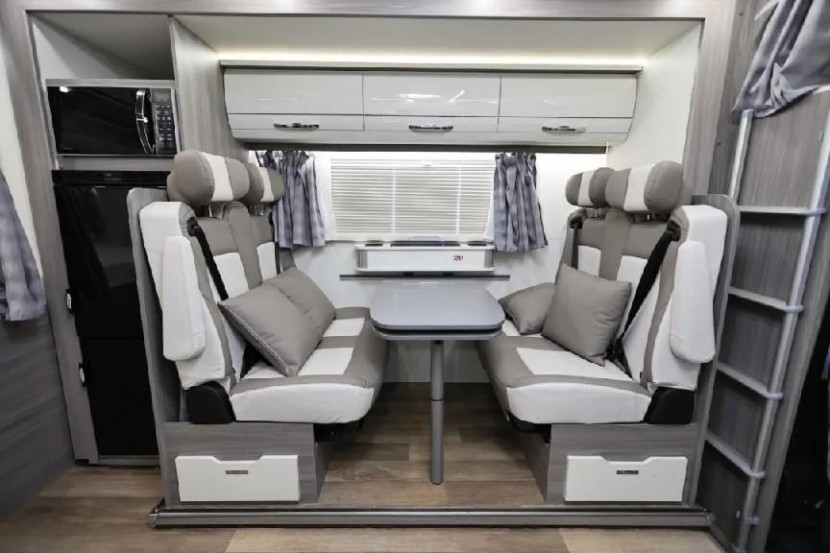 9月2日郑州房车展，隆翠C620尊享版，尊奢配置，尽享旅行！cc6946c667e00bdbdec9d253771289cf