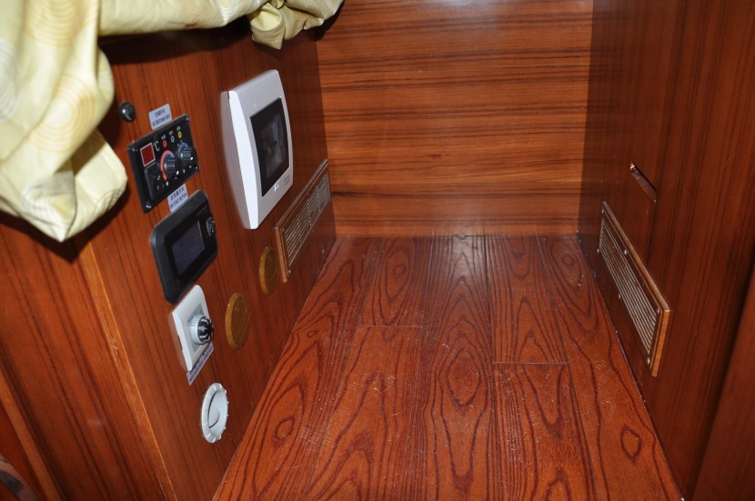 直降50万!独家团购108万即可抢购158万春田奔驰斯宾特524顶配房车 DSC_0251