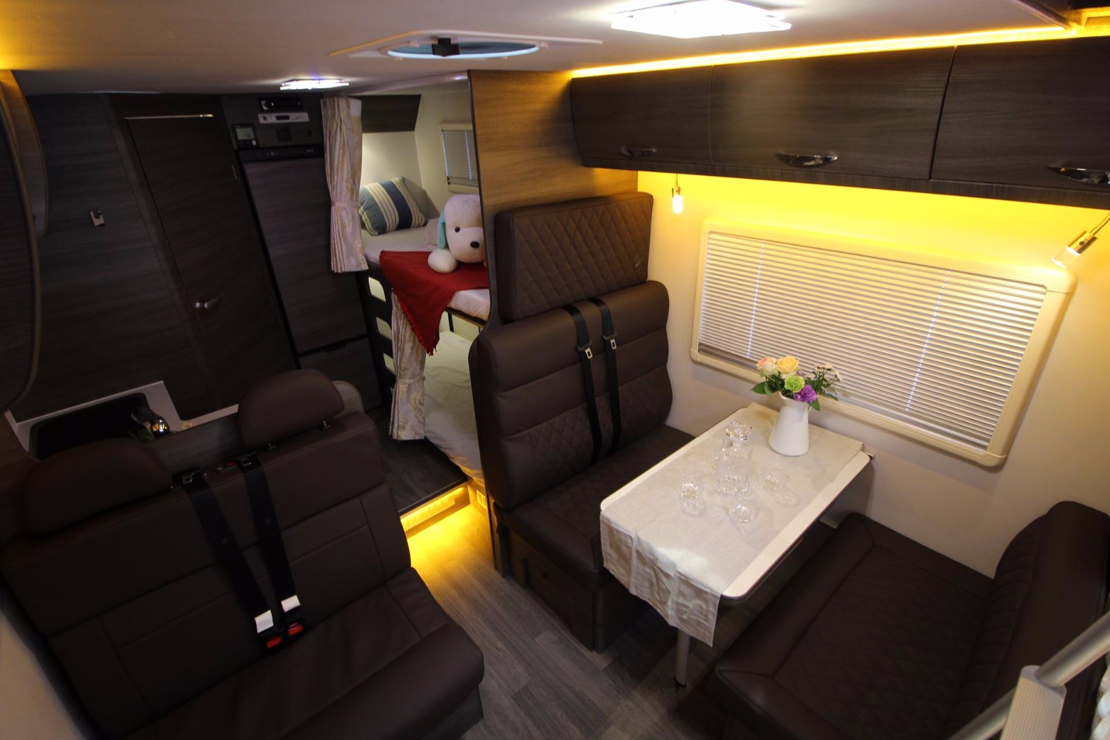 旌航依维柯宝迪 2017款巍浩wh-590-iii吊柜