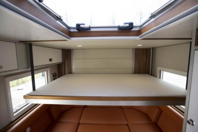 诺马迪森新款“撼路者”越野房车来护航4ccc3d23927a4376a1001a9d2356beeb