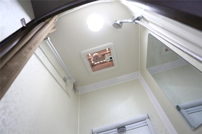 拓锐斯特依维柯C型畅游版TIC-620 55.8万起 2E1A5050