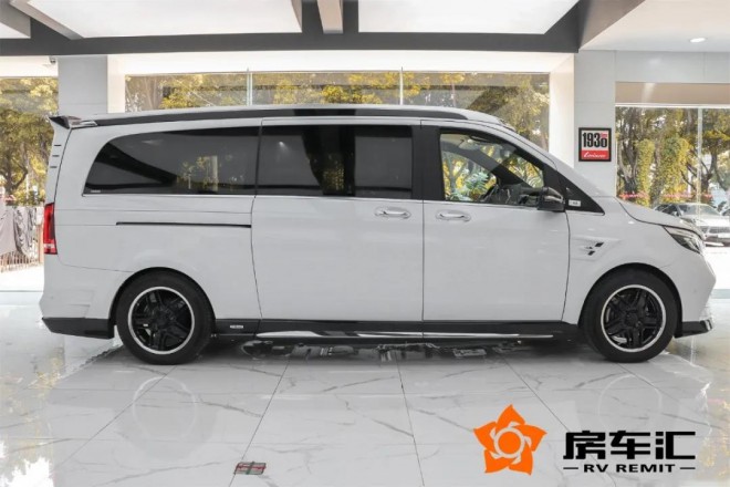 看完罗伦士LS560MX天幕版，埃尔法都要靠边站，雷克萨斯LM也不够看？8.jpg