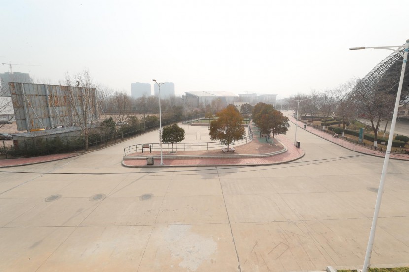 3.31郑州房车展场地河南省体育中心 WLH_2859