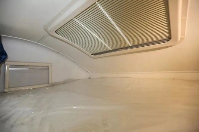 宇通依维柯欧胜C530标准版房车（上下铺）