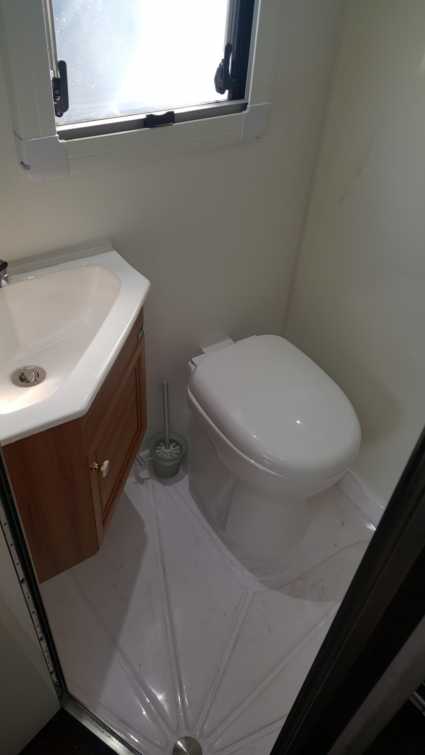 36.8万元起 盛弘房车大通C型自动挡房车 13