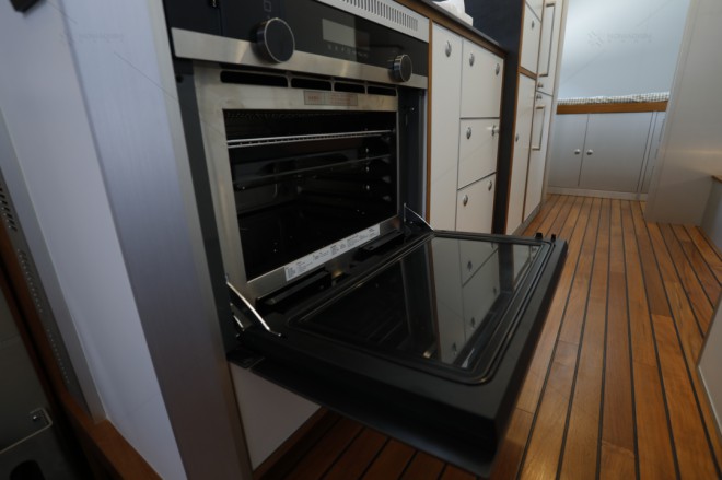 身兼房与车–德野诺马迪森“领航者E”越野房车（下）229d11f483fa4dbd89e6311cb944ee7c