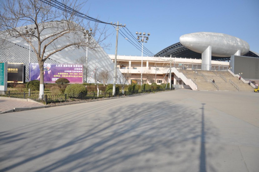 3.31郑州房车展场地河南省体育中心概况 DSC_0968
